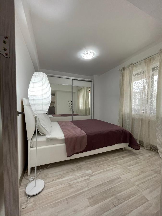 Renting Solutions Iulius Mall Iasi Bagian luar foto