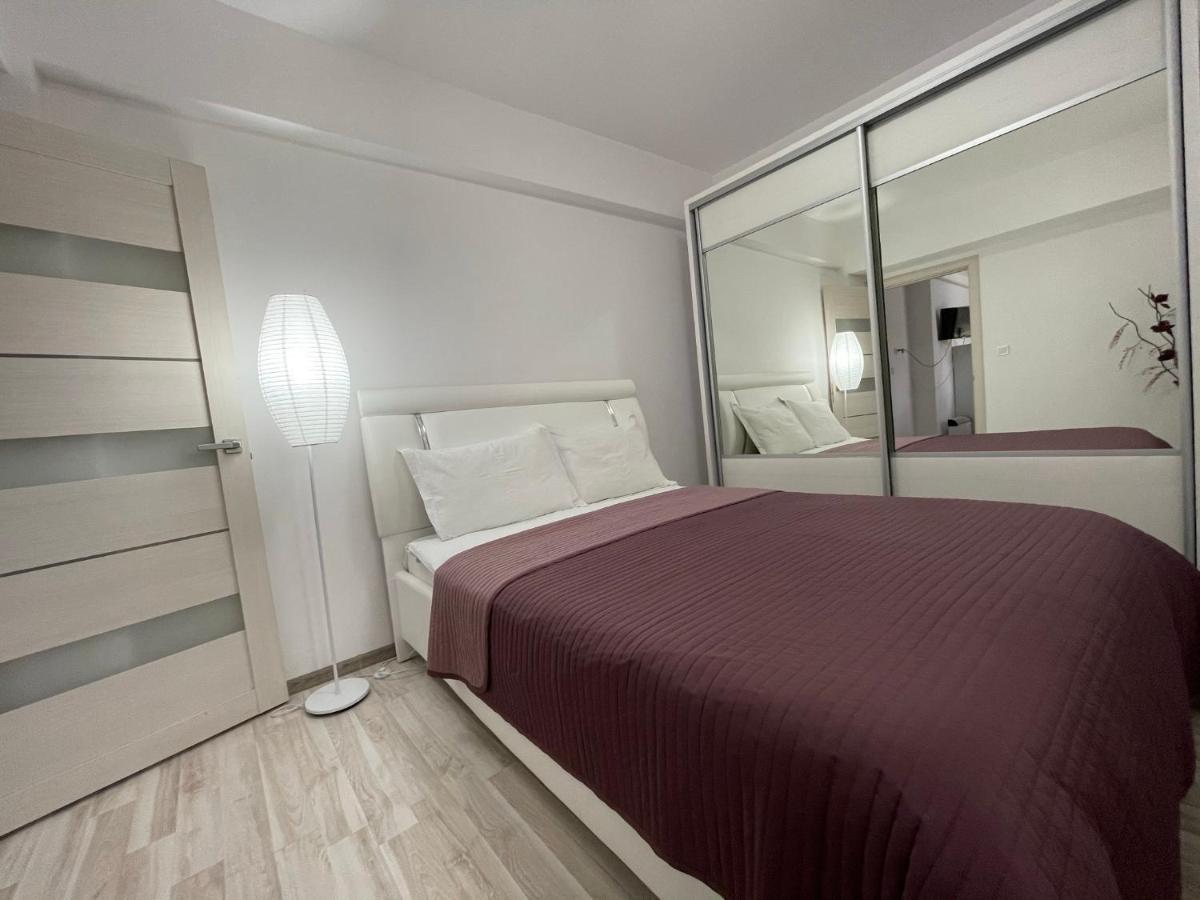 Renting Solutions Iulius Mall Iasi Bagian luar foto