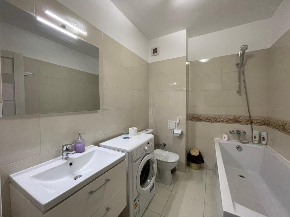 Renting Solutions Iulius Mall Iasi Bagian luar foto